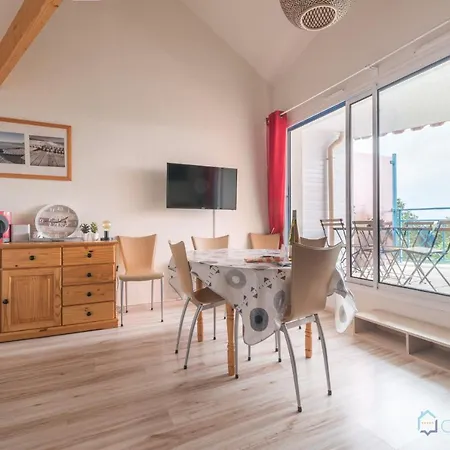 Appartement Familial Avec Balcon Et Piscine Commune Daire Pornic