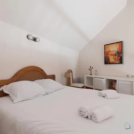 Appartement Familial Avec Balcon Et Piscine Commune