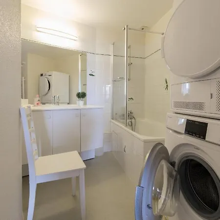 Appartement Familial Avec Balcon Et Piscine Commune Daire *